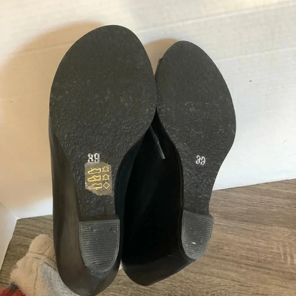 Locale Wedge Leather Sandals - Picture 6 of 12